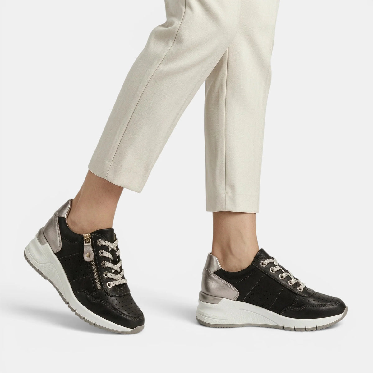 Women's Low Top Walking Shoes Platform Sole 1