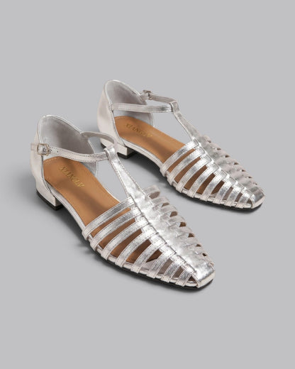 Women's Flat Sandals Strappy with Ankle Buckle